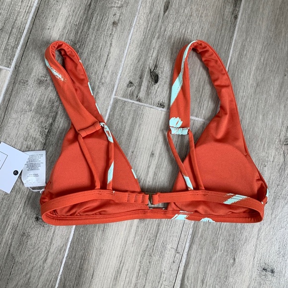 SOLD O’Neill Slater Halter NWT - Picture 2 of 3